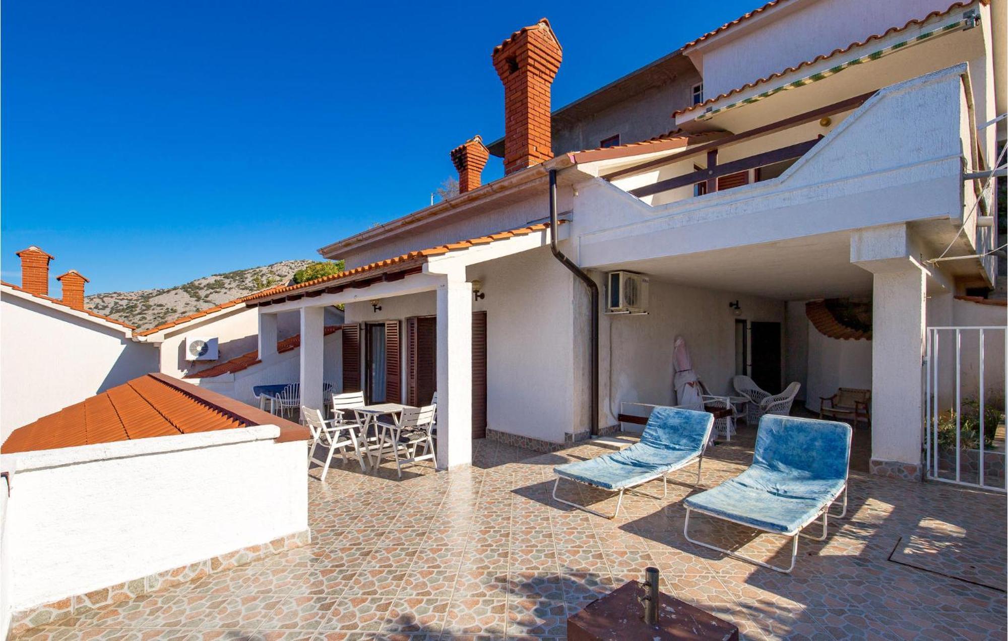 2 Bedroom Nice Apartment In Jablanac Exterior photo